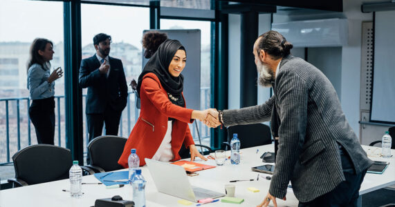 Follow these 7 expert tips to achieve respectful communication in the workplace.